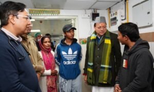 देर सांय दून मेडिकल कॉलेज पहुंचे मुख्यमंत्री, व्यवस्थाओं का लिया जायजा…