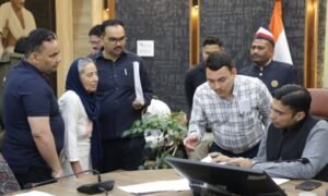 जनता दर्शन में 170 शिकायतें, डीएम सविन बंसल ने कई मामलों का मौके पर किया समाधान…