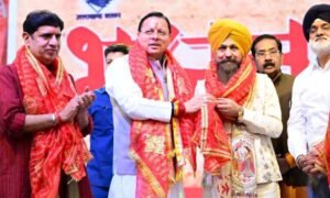 मुख्यमंत्री धामी ने काशीपुर के मां बाल सुंदरी मंदिर में की पूजा…