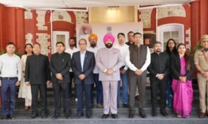 आपदा में उत्कृष्ट कार्य करने वाले कार्मिकों को राज्यपाल ने किया सम्मानित…