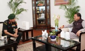 मुख्यमंत्री धामी से उप सेना प्रमुख लेफ्टिनेंट जनरल राजीव घई की शिष्टाचार भेंट…