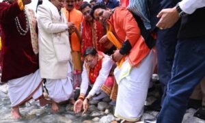 चारधाम यात्रा: गंगोत्री-यमुनोत्री धाम के कपाट श्रद्धालुओं के लिए खुले…