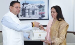 दिल्ली में सीएम धामी से मिलीं सांसद व अभिनेत्री हेमा मालिनी…