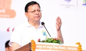 बनबसा में मुख्यमंत्री धामी ने हजारों लोगों के साथ किया योगाभ्यास, योग को जीवन का अभिन्न अंग बनाने का किया आह्वान…