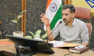 देहरादून में ट्रैफिक और पार्किंग सुधार पर डीएम सख्त, माइक्रो लेवल मोबिलिटी प्लान बनाने के निर्देश…