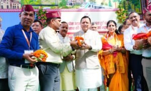 सीएम धामी ने हर्रावाला से वेरावल के लिए विशेष ट्रेन को दिखाई हरी झंडी, 700 श्रद्धालु रवाना…
