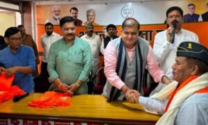 भाजपा में सैकड़ों पूर्व सैन्य अधिकारी और विभिन्न दलों के नेता शामिल, भट्ट बोले- 2027 में जीत की हैट्रिक लगाएगी पार्टी