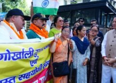 मुख्यमंत्री ने नेपाल आपदा राहत सहायता दल को हरी झंडी दिखाकर किया रवाना..